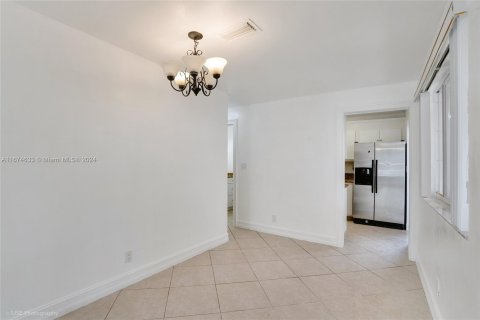 Condominio en venta en Fort Lauderdale, Florida, 2 dormitorios, 100.33 m2 № 1398032 - foto 4