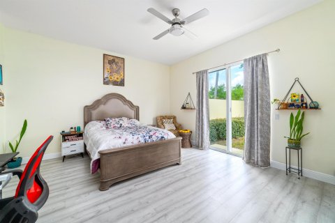 Casa en venta en West Palm Beach, Florida, 4 dormitorios, 185.9 m2 № 1079567 - foto 27