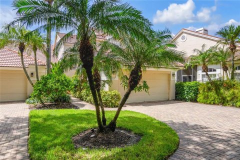 Villa ou maison à vendre à Naples, Floride: 3 chambres, 194.72 m2 № 1296320 - photo 2