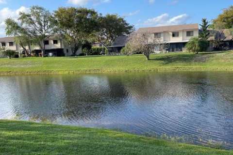 Copropriété à vendre à Delray Beach, Floride: 2 chambres, 94.76 m2 № 1049912 - photo 1