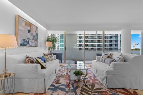 Condominio en venta en Miami, Florida, 2 dormitorios, 121.14 m2 № 1395969 - foto 4