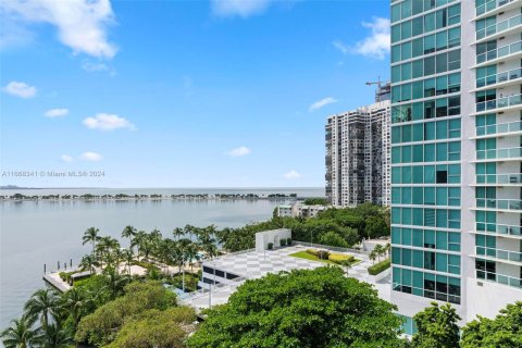 Condo in Miami, Florida, 2 bedrooms  № 1395969 - photo 23