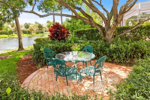 Villa ou maison à vendre à Pembroke Pines, Floride: 4 chambres, 233.46 m2 № 1047469 - photo 28