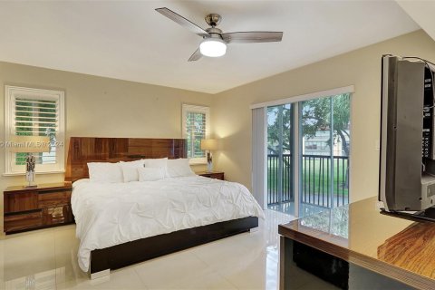 Copropriété à vendre à Pembroke Pines, Floride: 2 chambres, 144 m2 № 1206444 - photo 18