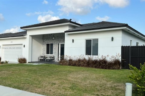 Villa ou maison à vendre à Cutler Bay, Floride: 4 chambres, 211.26 m2 № 1206488 - photo 3