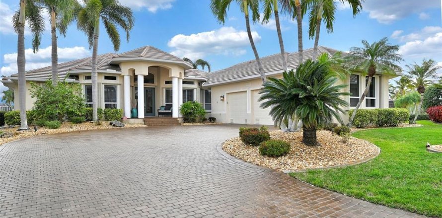 Villa ou maison à Punta Gorda, Floride 3 chambres, 294.04 m2 № 1056408