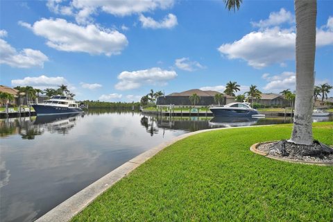 Villa ou maison à vendre à Punta Gorda, Floride: 3 chambres, 294.04 m2 № 1056408 - photo 15