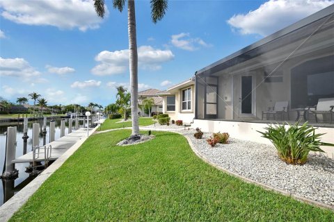 Villa ou maison à vendre à Punta Gorda, Floride: 3 chambres, 294.04 m2 № 1056408 - photo 17