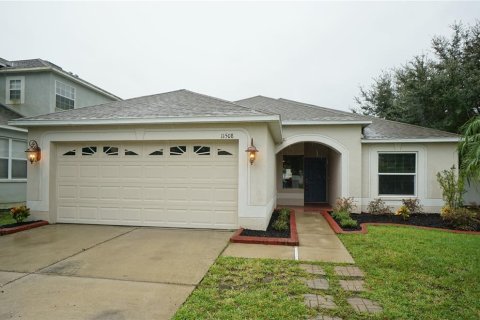 Villa ou maison à louer à Riverview, Floride: 4 chambres, 142.23 m2 № 1370125 - photo 2