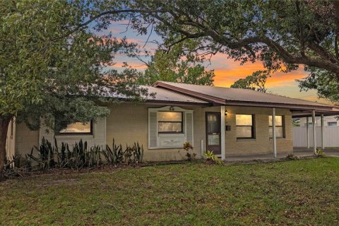 Villa ou maison à vendre à Orlando, Floride: 3 chambres, 117.89 m2 № 1422918 - photo 2