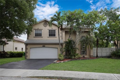 House in Davie, Florida 4 bedrooms, 172.61 sq.m. № 1401184 - photo 1