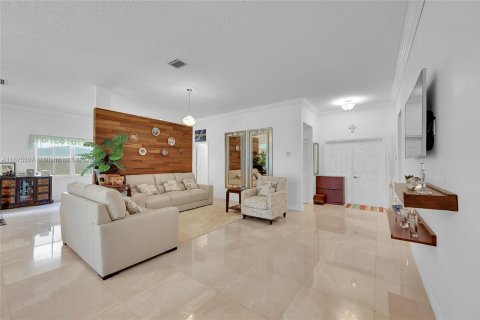 Villa ou maison à vendre à Weston, Floride: 3 chambres, 194.26 m2 № 1401186 - photo 3