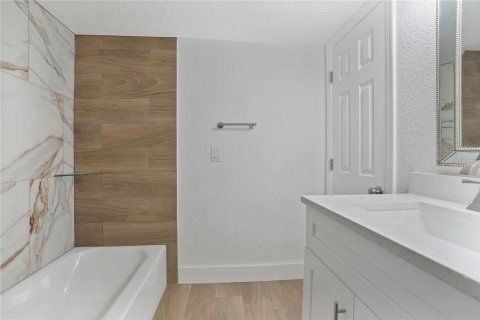 Condominio en venta en Orlando, Florida, 3 dormitorios, 119.94 m2 № 1036856 - foto 20