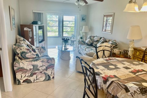 Condo in Lauderdale Lakes, Florida, 1 bedroom  № 1027062 - photo 23