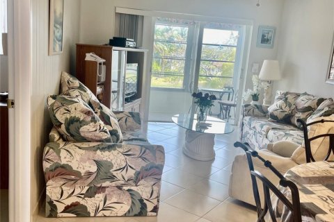 Condo in Lauderdale Lakes, Florida, 1 bedroom  № 1027062 - photo 28