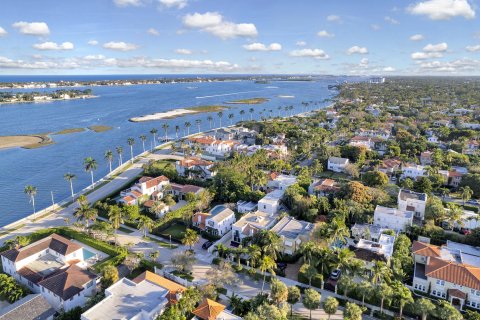 Villa ou maison à vendre à West Palm Beach, Floride: 4 chambres, 298.22 m2 № 1027098 - photo 4