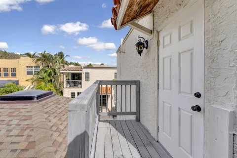 Villa ou maison à vendre à West Palm Beach, Floride: 4 chambres, 298.22 m2 № 1027098 - photo 10