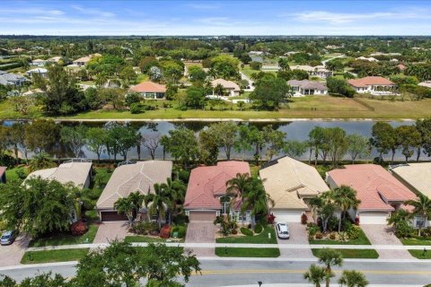 House in Lake Worth, Florida 3 bedrooms, 191.47 sq.m. № 1060338 - photo 28