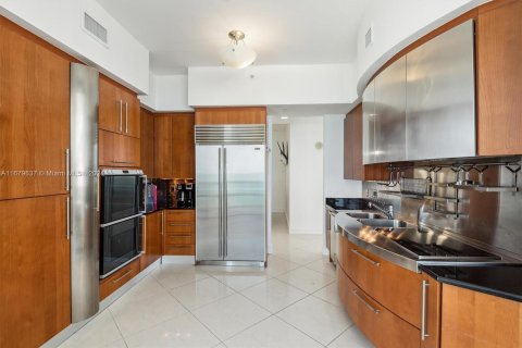 Condo in Sunny Isles Beach, Florida, 3 bedrooms  № 1409004 - photo 10