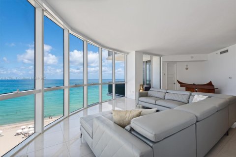 Condo in Sunny Isles Beach, Florida, 3 bedrooms  № 1409004 - photo 7