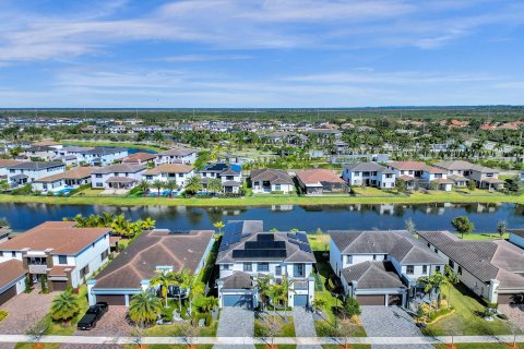 House in Parkland, Florida 6 bedrooms, 433.11 sq.m. № 1020230 - photo 12