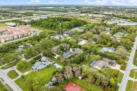 Villa ou maison à vendre à Lake Worth, Floride: 4 chambres, 349.96 m2 № 1020228 - photo 4