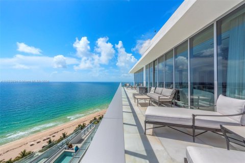 Condominio en venta en Fort Lauderdale, Florida, 5 dormitorios, 464.51 m2 № 1271032 - foto 14