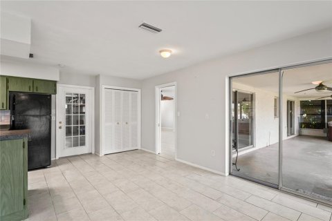 Villa ou maison à vendre à New Port Richey, Floride: 2 chambres, 158.86 m2 № 1254936 - photo 28