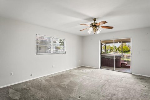 Villa ou maison à vendre à New Port Richey, Floride: 2 chambres, 158.86 m2 № 1254936 - photo 3