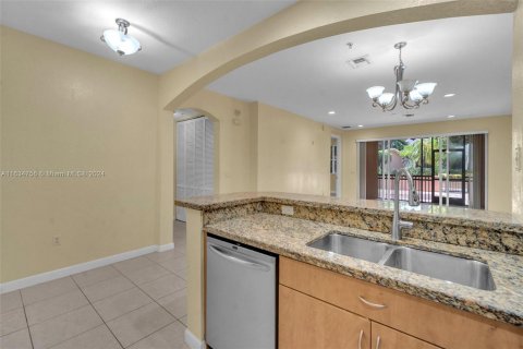 Copropriété à vendre à Sunrise, Floride: 2 chambres, 109.07 m2 № 1295210 - photo 10