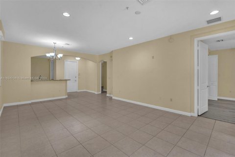 Copropriété à vendre à Sunrise, Floride: 2 chambres, 109.07 m2 № 1295210 - photo 13