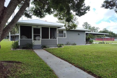 Casa en venta en Inglis, Florida, 3 dormitorios, 130.53 m2 № 1385453 - foto 1