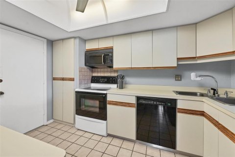 Copropriété à louer à Sarasota, Floride: 2 chambres, 108.88 m2 № 1340609 - photo 15