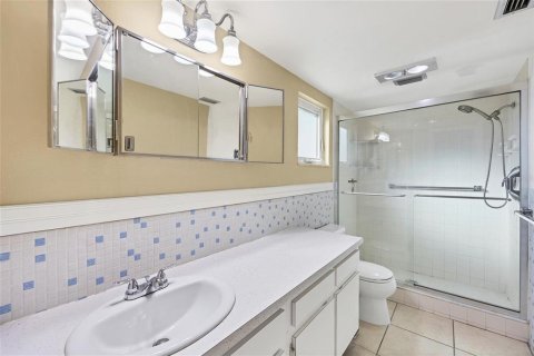 Condo in Sarasota, Florida, 2 bedrooms  № 1340609 - photo 23