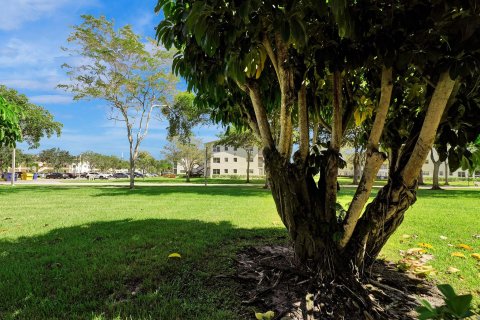 Condo in Boca Raton, Florida, 1 bedroom  № 1226668 - photo 2