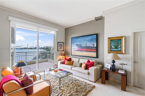 Condominio en venta en Miami, Florida, 2 dormitorios, 152.36 m2 № 1059341 - foto 8