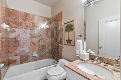 Condo in Miami, Florida, 2 bedrooms  № 1059341 - photo 27