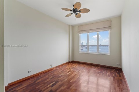 Condominio en venta en Miami, Florida, 2 dormitorios, 152.36 m2 № 1059341 - foto 24