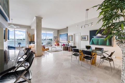 Copropriété à vendre à Miami, Floride: 2 chambres, 152.36 m2 № 1059341 - photo 5