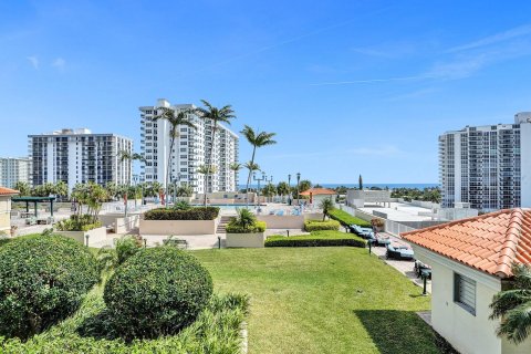 Condo in Fort Lauderdale, Florida, 1 bedroom  № 1043108 - photo 21