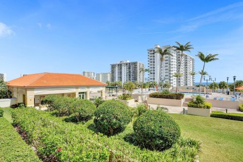 Condo in Fort Lauderdale, Florida, 1 bedroom  № 1043108 - photo 19