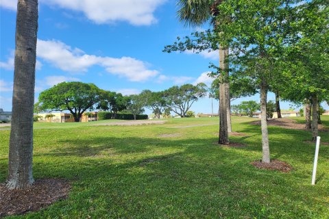 Condo in Delray Beach, Florida, 2 bedrooms  № 1070296 - photo 11