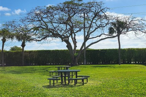 Condo in Delray Beach, Florida, 2 bedrooms  № 1070296 - photo 16