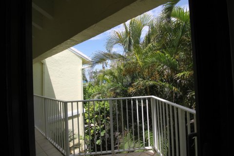 Condo in Ocean Ridge, Florida, 3 bedrooms  № 1018170 - photo 24