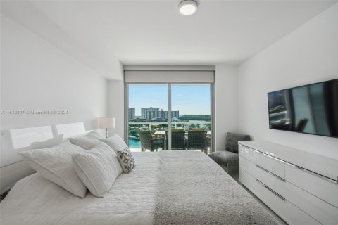 Condominio en venta en Sunny Isles Beach, Florida, 2 dormitorios, 162.86 m2 № 1046990 - foto 20