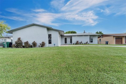 Villa ou maison à vendre à Cutler Bay, Floride: 3 chambres, 184.88 m2 № 1329376 - photo 3