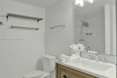 Copropriété à vendre à Miami Beach, Floride: 2 chambres, 89.19 m2 № 1206194 - photo 13