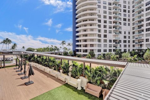 Copropriété à vendre à Miami Beach, Floride: 2 chambres, 89.19 m2 № 1206194 - photo 29