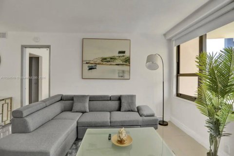 Condominio en venta en Miami Beach, Florida, 2 dormitorios, 89.19 m2 № 1206194 - foto 25