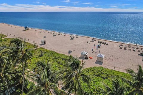 Copropriété à vendre à Miami Beach, Floride: 2 chambres, 89.19 m2 № 1206194 - photo 8